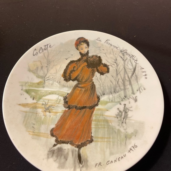 Vintage French Collectible Plate - Picture 2 of 5